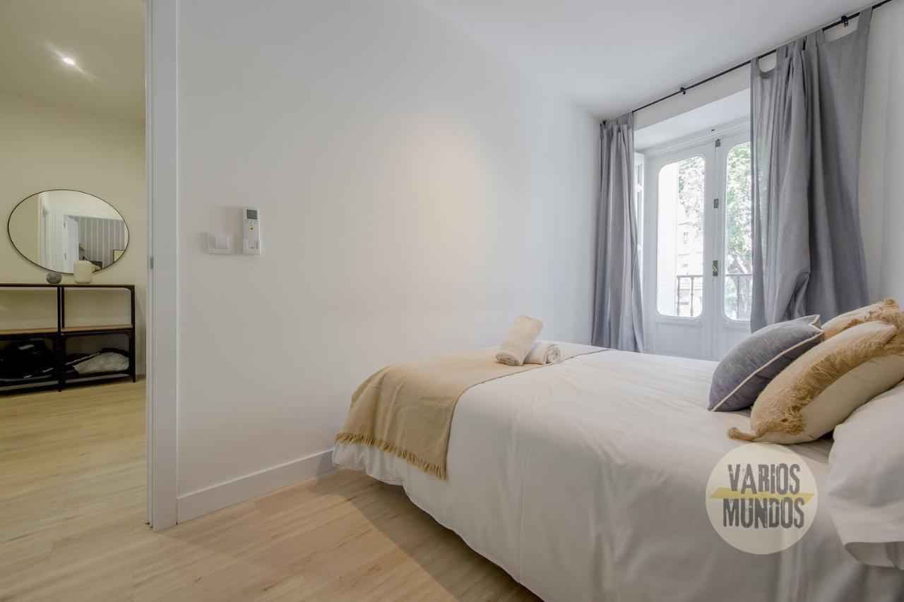 Spacious New Apartment Para 7 En La Plaza De Tirso De Molina Madrid Exteriör bild